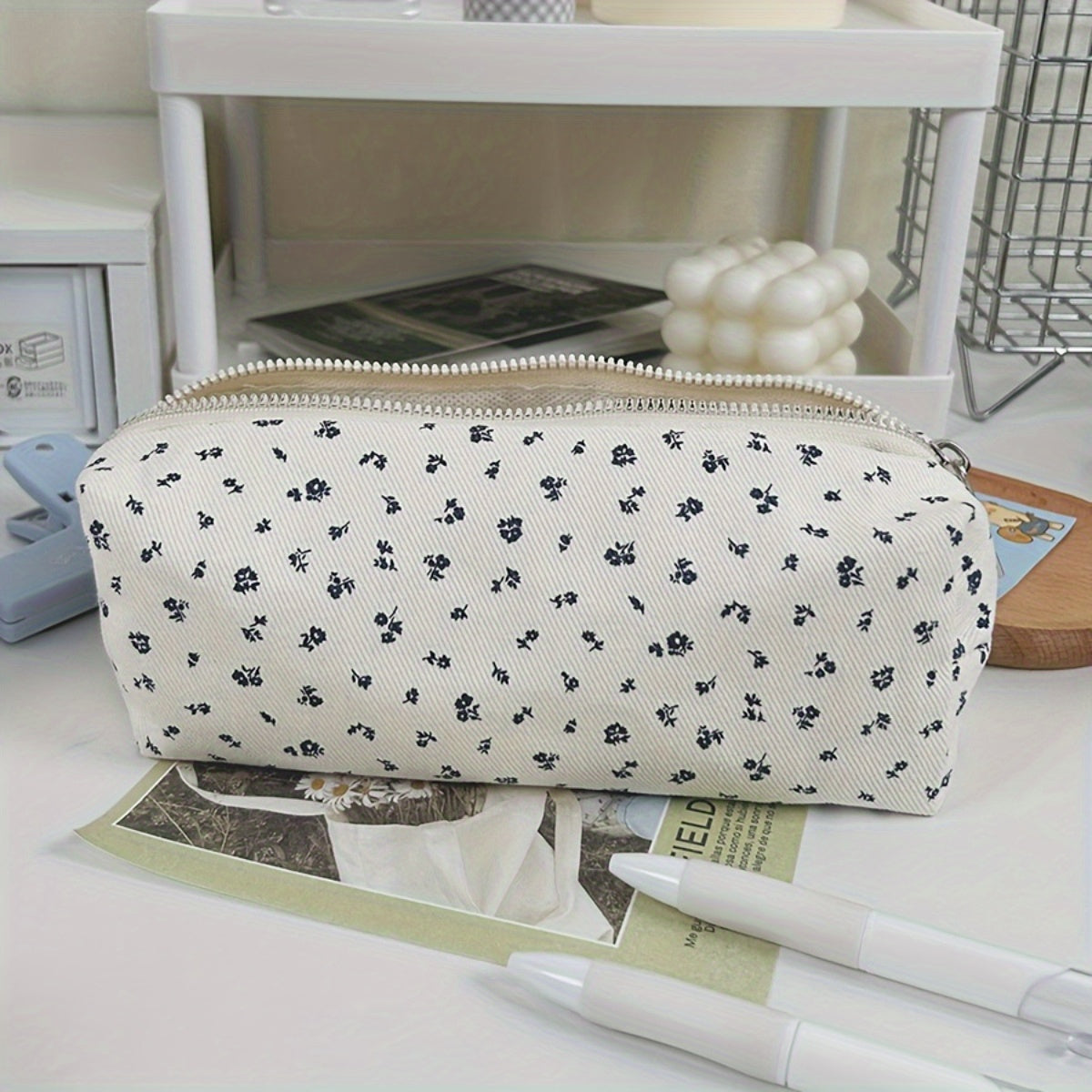 Chic Floral Pencil Case - Durable Polyester, Multi-Use Zippered Pouch for Office Supplies & Makeup Storage